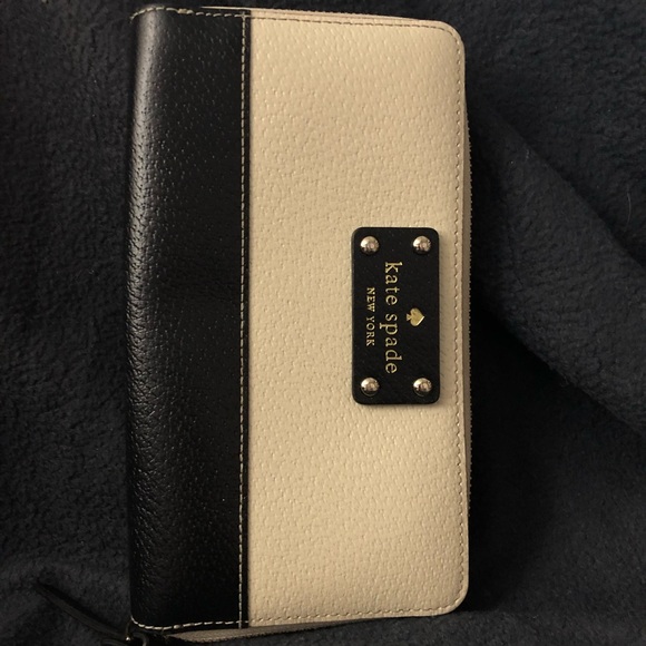 kate spade wallet - Picture 2 of 5